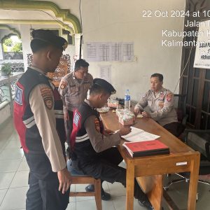 Patroli Presisi Satsamapta Polres Kapuas Melaksanakan kegiatan Patroli Ke Gudang Logistik,Rumjab Bupati, KPU dan BAWASLU Kab. Kuala Kapuas.
