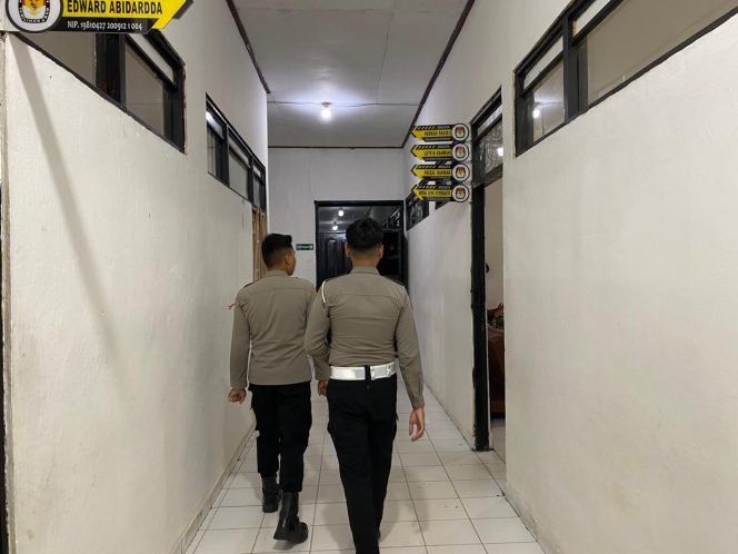 
					Polres Barito Utara Laksanakan Pengamanan KPU, Pastikan Tahapan PSU Berjalan Aman