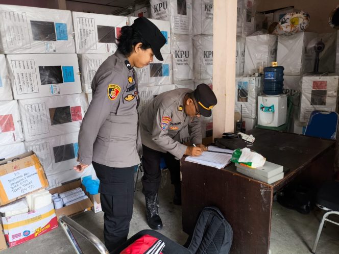 
					Polres Barito Utara Laksanakan Pengamanan Gudang Logistik KPU dalam Operasi Mantap Praja Telabang 2025