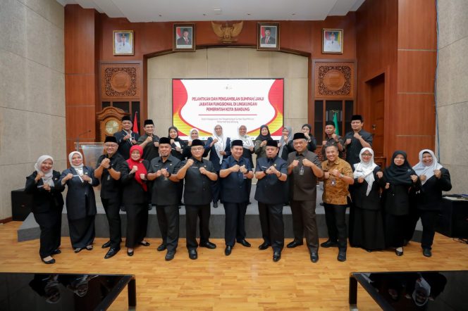 
					Lantik 16 Pejabat Fungsional, Sekda: Jabatan Itu Amanah Penuh Integritas
