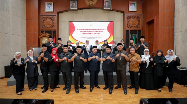 Lantik 16 Pejabat Fungsional, Sekda: Jabatan Itu Amanah Penuh Integritas