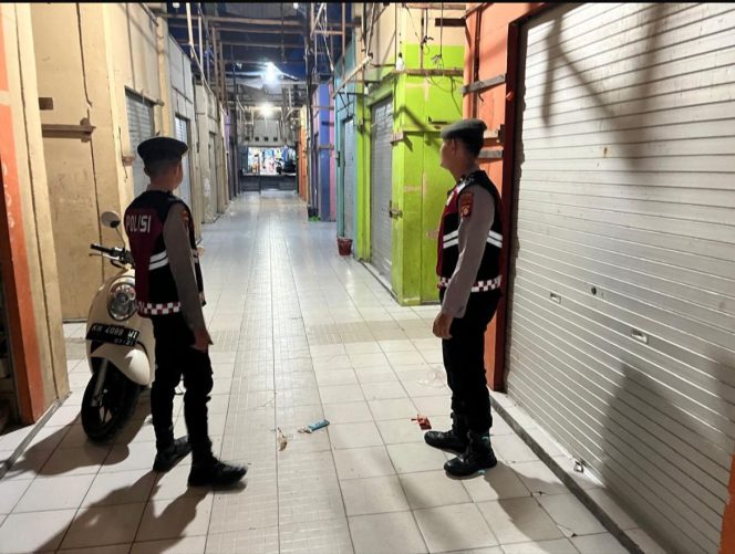 
					Pastikan Ketertiban Malam Hari, Polres Sukamara Pantau Pasar Inpress