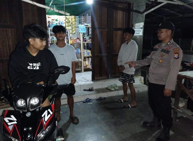 
					Antisipasi Kejahatan,Polsek Mantangai Laksanakan Patroli Malam Hari.