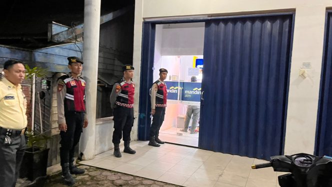 
					Patroli Malam Humanis, Polres Sukamara Amankan Aktivitas di Kawasan Perbankan Sukamara