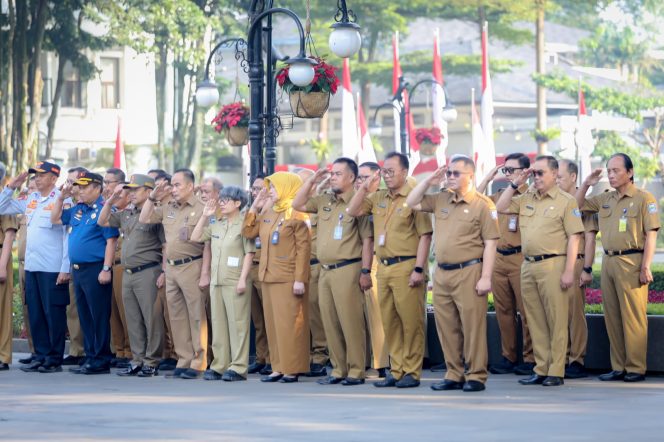 
					Survei Kepuasan Capai 66 Persen, Wali Kota Bandung: Tantangan Kita Masih Berat!
