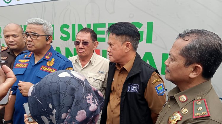 HUT Bhakti Adhyaksa, Kejari Bandung Hadirkan Sembako Murah untuk Warga