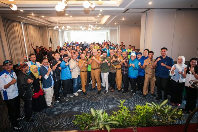 
					Wali Kota Bandung: Butuh Kolaborasi untuk Membangun Hubungan Industrial Inklusif, Adil, Berdasarkan Hukum