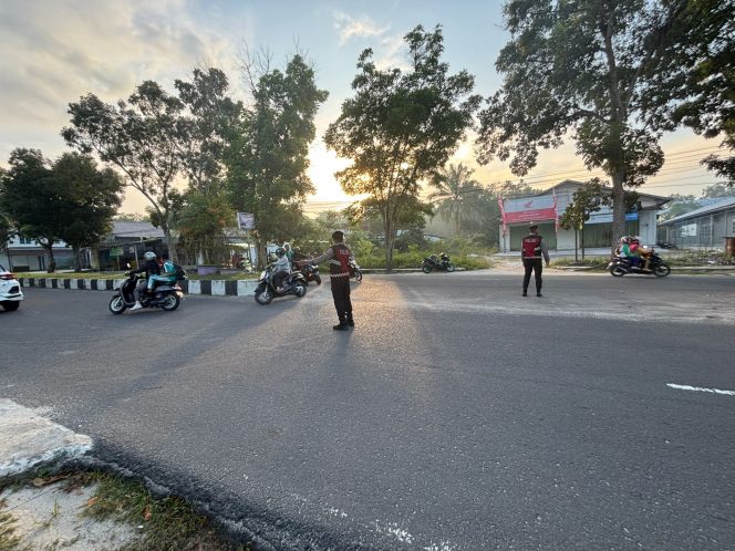 
					Pengaturan Pagi Sat Samapta Polres Sukamara Bantu Kelancaran Aktivitas Warga