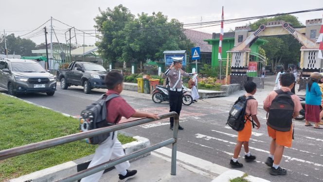 
					Sat Lantas Polres Sukamara Turun Langsung Atur Arus Pagi untuk Keselamatan Bersama