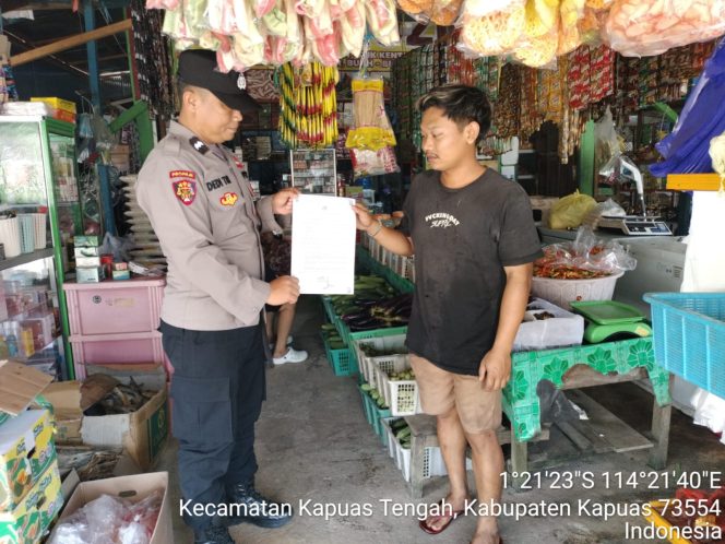 
					Imbauan kantibmas kepada warga di lakukan Piket Polsek Kapuas Tengah.
