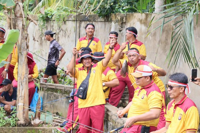 
					Sukacita Sambut Hari Kemerdekaan RI Ke-80, Polres Barsel Gelar Lomba Mancing Internal