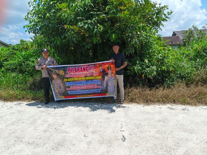 
					Personil Polsek kapuas tengah imbauan larangan  karhutla kepada warga masyarakat.