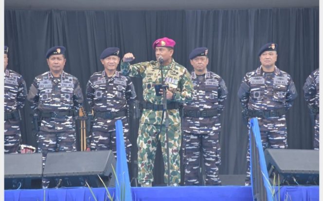 
					Bersejarah, KASAL Pimpin Tasyakuran Valor Korps Marinir dan 14 Kodaeral di Sarang Marinir