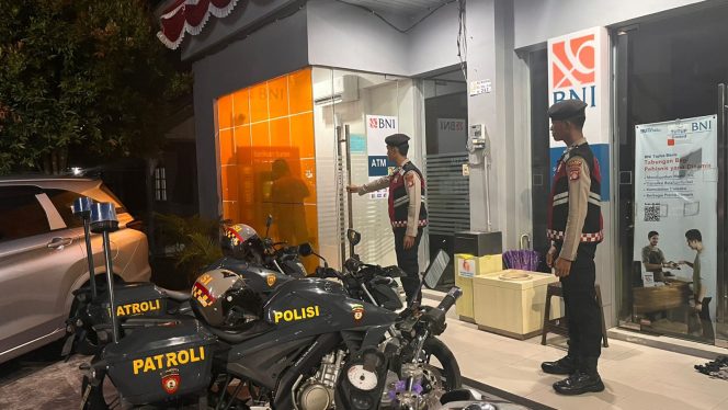 
					Polres Sukamara Amankan Perbankan di Malam Hari, Cegah Potensi Kejahatan