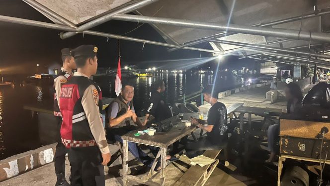 
					Polres Sukamara Tingkatkan Pengawasan Malam Hari di Pelabuhan Speed Boat, Pastikan Aman