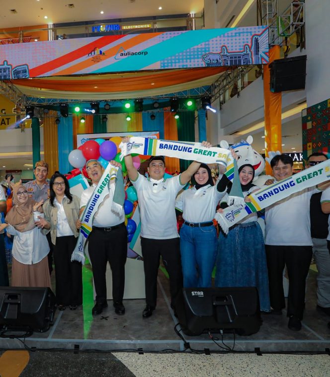 
					Bandung Great Sale 2025 Resmi Dibuka, Warga Serbu Diskon Gila-Gilaan Hingga 80 Persen 