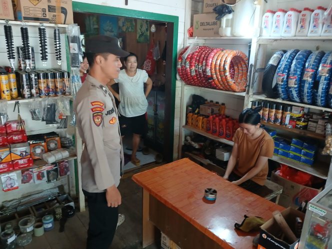 
					Dekatkan Diri ke Warga, Polsek Permata Kecubung Sambangi dan Berdialog