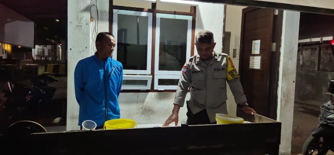 
					Piket Polsek Sabangau Jalin Sinergi dengan Satpam Gudang SKK untuk Jaga Kamtibmas