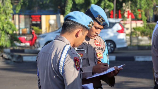
					Waspers Apel Pagi, Sipropam Polresta Palangka Raya Cek Kehadiran dan Kelengkapan Personel