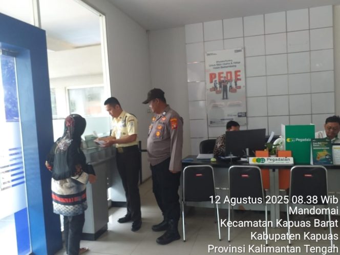 
					Polsek Kapuas Barat Lakukan Patroli Dialogis Objek Vital di Bank BRI Unit Mandomai
