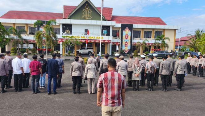 
					Tuntaskan Tugas Pagi hingga Siang Hari, Polresta Palangka Raya Gelar Apel Sore Kesatuan