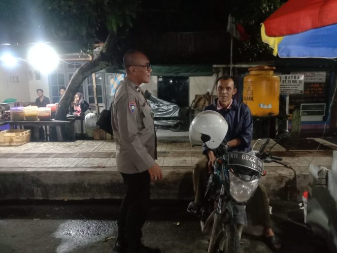
					Personel Polsek Ketapang Laksanakan Patroli Malam