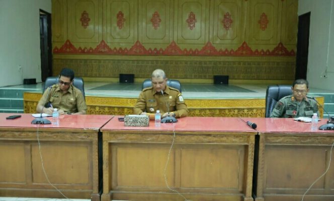 
					Bupati Armia: Satpol PP dan WH Tak Bernegosiasi Soal Disiplin