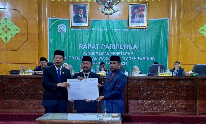 
					DPRK Aceh Tamiang Tetapkan pasangan Drs. Armia Pahmi, MH – Ismail, SE.I sebagai Bupati dan wakil Bupati Aceh Tamiang periode 2025-2030