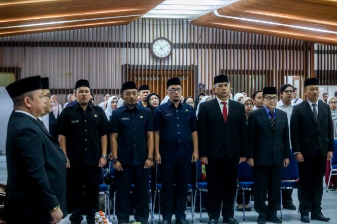 
					Wali Kota Bandung Lantik 3 Pejabat Tinggi Pratama dan 51 Pejabat Fungsional