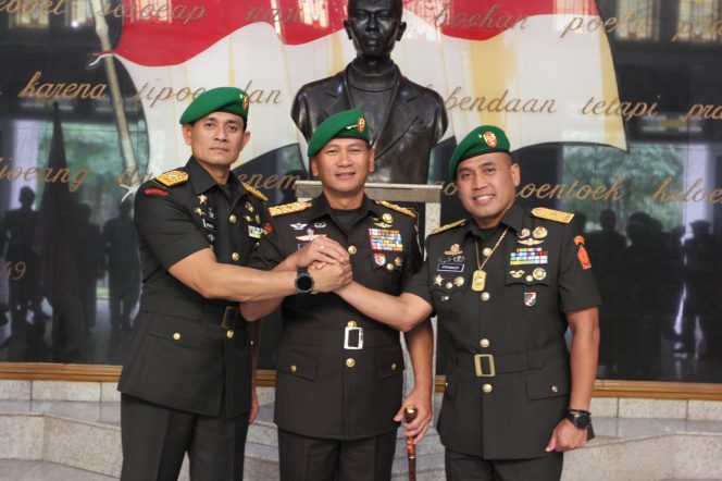 
					Pangdam III/Slw Pimpin Sertijab Pejabat Kodam