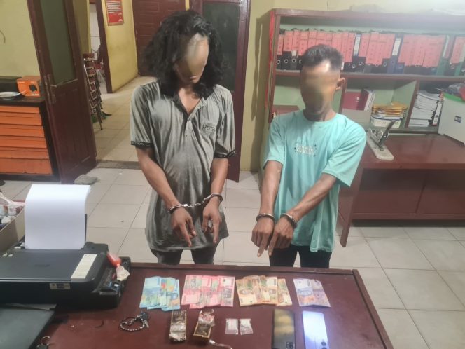 
					Polsek Kandis Bekuk Dua Pengedar Shabu, Sita 8,47 Gram Barang Bukti
