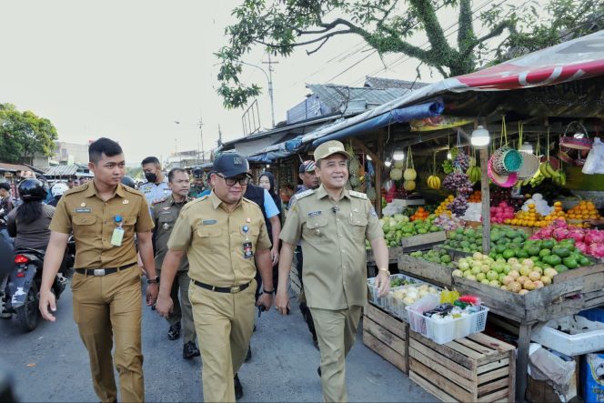 
					Ingat! Buang Sampah Sembarangan Bakal Ditindak di Tempat