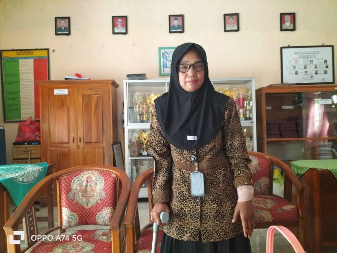 
					Perjuangan Tanpa Henti Serirahayu: Dedikasi Seorang Guru di Balik Empat Kecelakaan Tragis