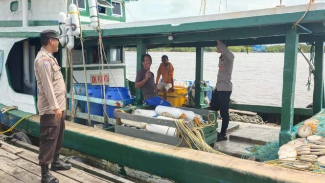 
					Polsek Jelai Gelar Patroli Dialogis, Warga Merasa Lebih Aman