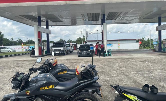 
					Patroli Sat. Samapta Polres Sukamara Cegah Premanisme di SPBU