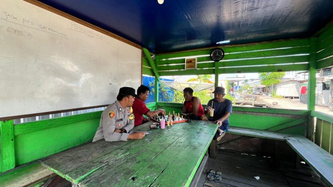 
					Polsek Jelai Laksanakan Patroli Dialogis Jaga Kamtibmas