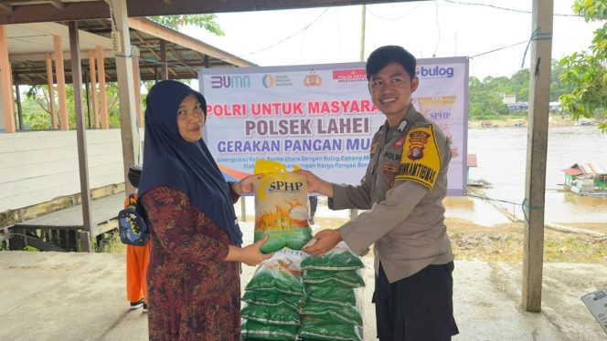 
					Polres Barito Utara Hadirkan Solusi Nyata Lewat Gerakan Pangan Murah di Keamatan Lahei