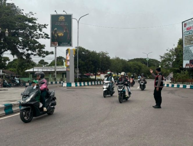 
					Polres Barito Utara Aktif Jaga Keamanan dan Kelancaran Lalin, Sat Samapta Laksanakan Patroli dan Pengaturan di Titik Rawan Pagi Hari