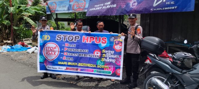 
					Sosialisasi Anti Hpus Rutin Dilaksanakan Oleh Personil Polsek Kapuas Hilir Guna Cegah Hoaks Di Masayarakat