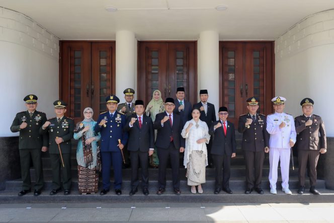 
					Hari Kesaktian Pancasila, Wali Kota Bandung: Ikrar Kebangsaan Harus Terus Dijaga