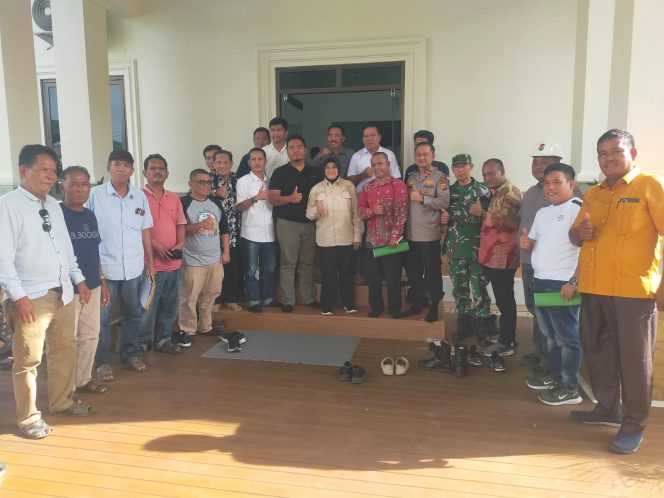 
					Kapolsek Kandis Dampingi Bupati Siak: Buruh, Serikat, dan Perusahaan Sepakat Jalan Damai