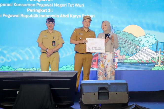 
					Hari Koperasi Nasional Tingkat Kota Bandung: Koperasi Maju, Indonesia Adil Makmur