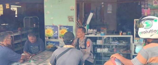 
					Patroli Siang Polsek Kapuas Hilir Ajak Warga Agar Turut Serta Dalam Menjaga kamtibmas Di Sekitar Tempat Tinggalnya
