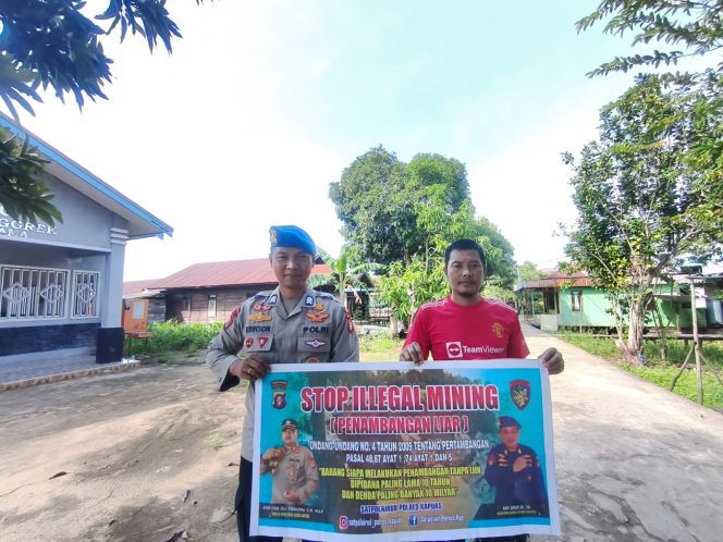 
					Satpolairud Polres Kapuas Laksanakan Patroli Perairan, Beri Imbauan Stop Penambangan Liar Di DAS Kapuas