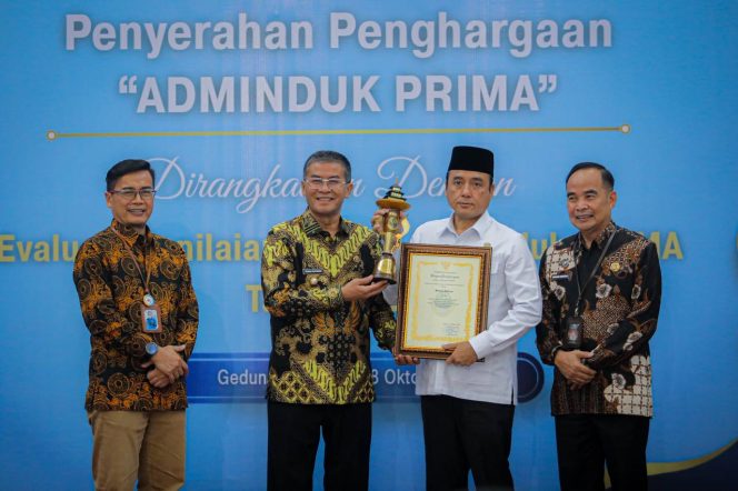 
					Pemkot Bandung Borong 4 Penghargaan Adminduk Prima 2025 Tingkat Jabar