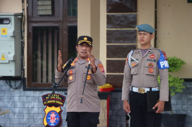 
					Pimpin Apel Pagi, Kapolres Murung Raya: Tingkatkan Melayani Masyarakat