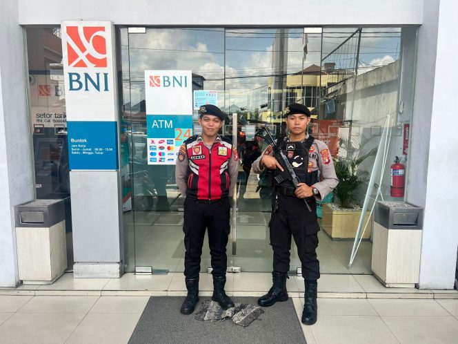 
					Patroli Kamtibmas, Personel Satsamapta Polres Barsel Sambangi Obvit Bank