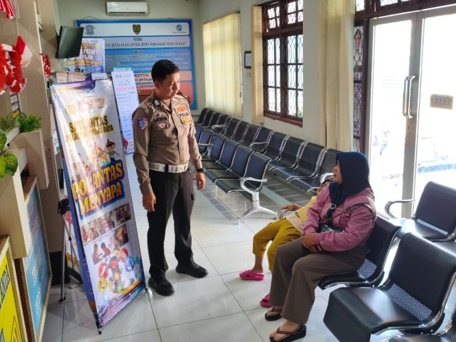 
					Maksimalkan Pelayanan Publik, Samsat Murung Raya Edukasi Wajib Pajak Melalui Program “Polantas Menyapa”