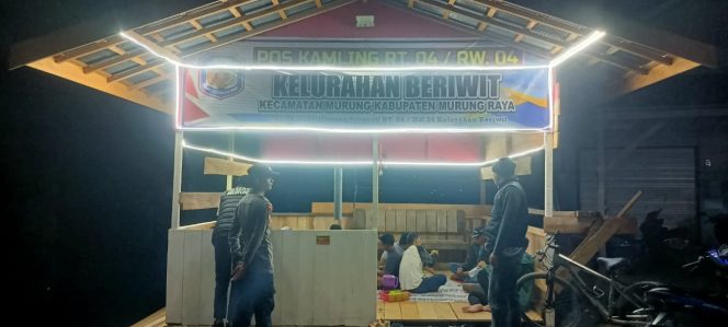 
					Patroli Malam, Polsek Murung Sambang Pos Kamling Kel. Beriwit Puruk Cahu