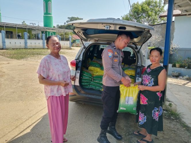 
					Polisi Untuk Masyarakat, Polres Murung Raya Jual Beras SPHP Secara Door to Door